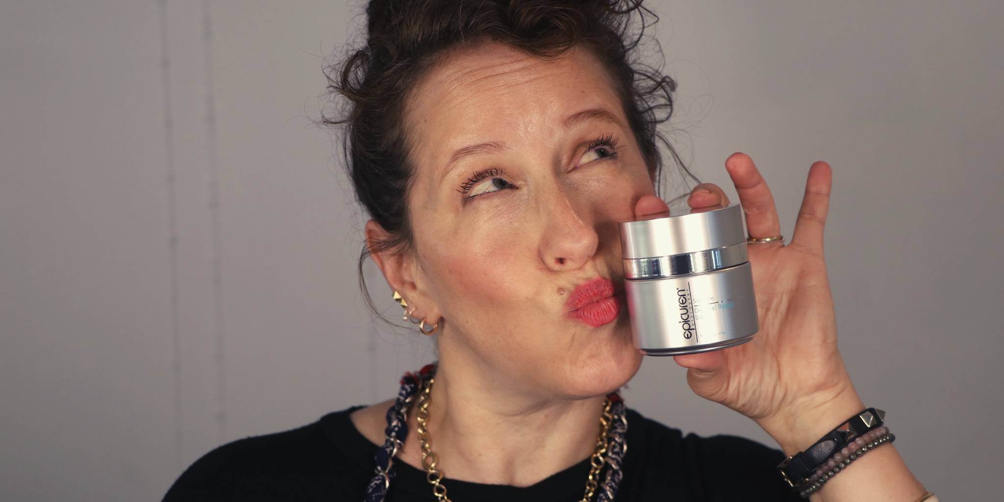 Molly R Stern - Celebrity Makeup Artist