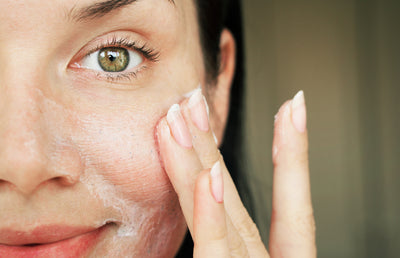 Cleanser or Face Wash: The Difference and How to Use Each One