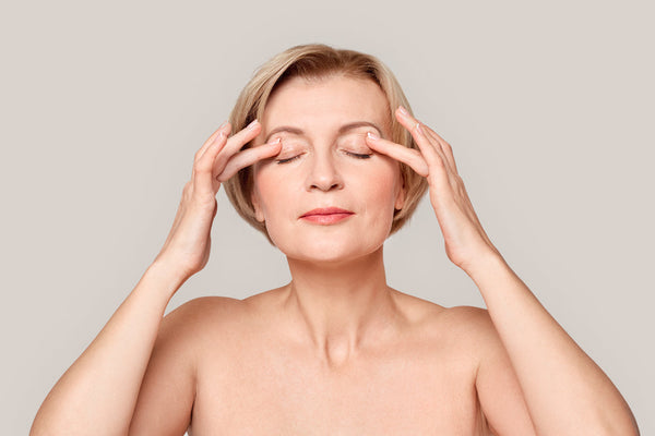 What’s the Difference Between Eye Serum and Eye Cream?