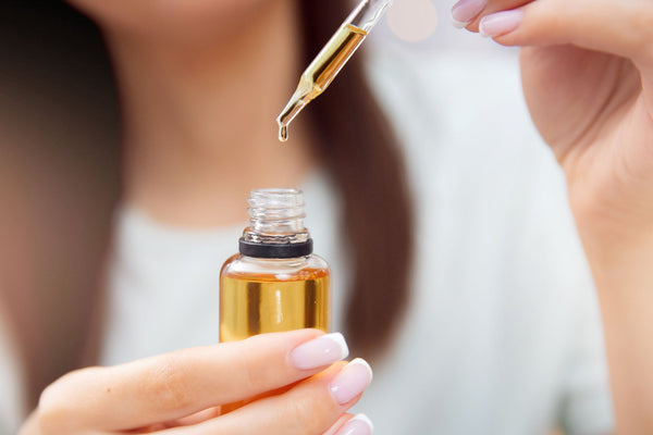 9 Surprising Skincare Benefits of Jojoba Oil You Need to Know