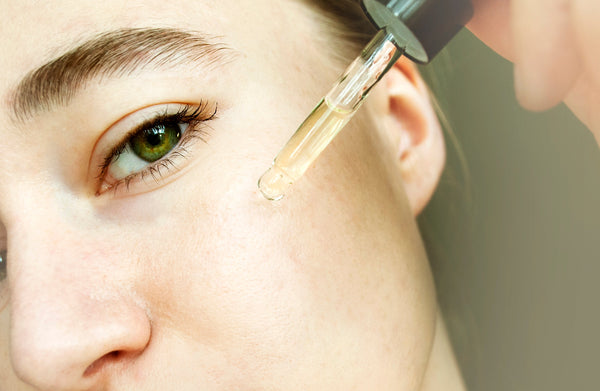 Tea Tree Oil Benefits for Skin: Why It’s a Must for Acne-Prone Faces