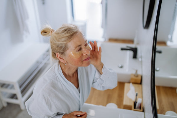 skincare-routines-for-60-year-old-woman
